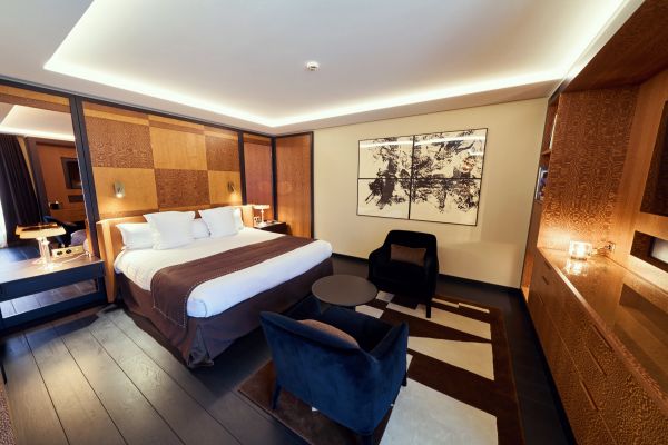 Une nuit à l'Hôtel la Pyramide en Suite